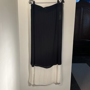 WORTHINGTON Black & White Pleated Skirt Sz XLT